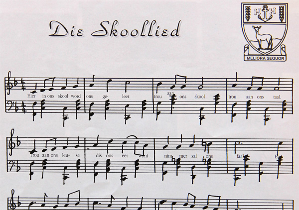 Nuwe leerlinge kan solank die skoollied leer voor hulle begin by die nuwe skool  ; )